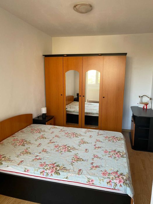 Apartament de închiriat, aproape de Universitate și Centru