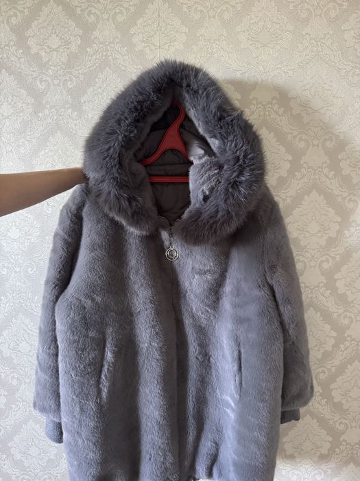 Продам короткий полушубок теплый
