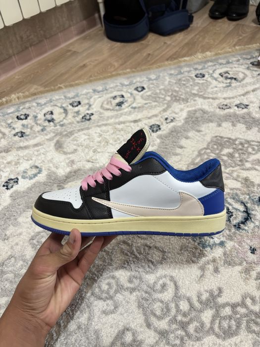 Продам nike air Jordan кроссовку.