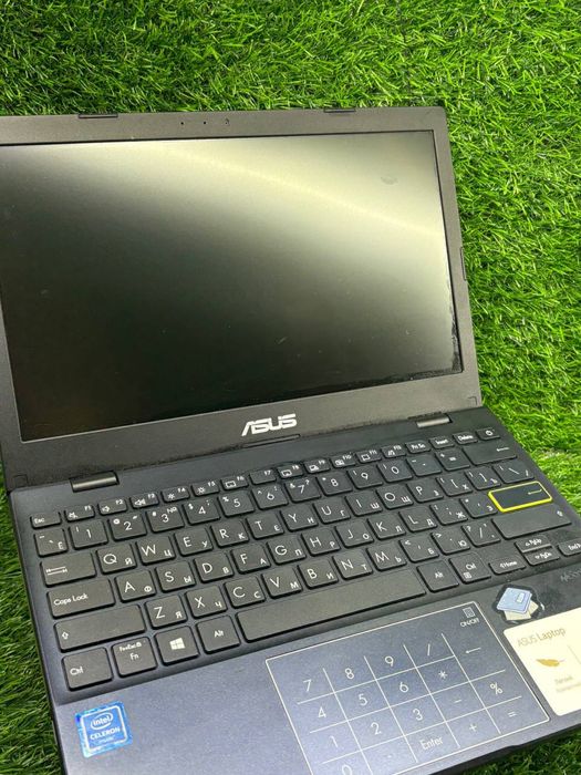 Ноутбук asus e210m/ Celeron N4020/ Ozu-4gb id2008