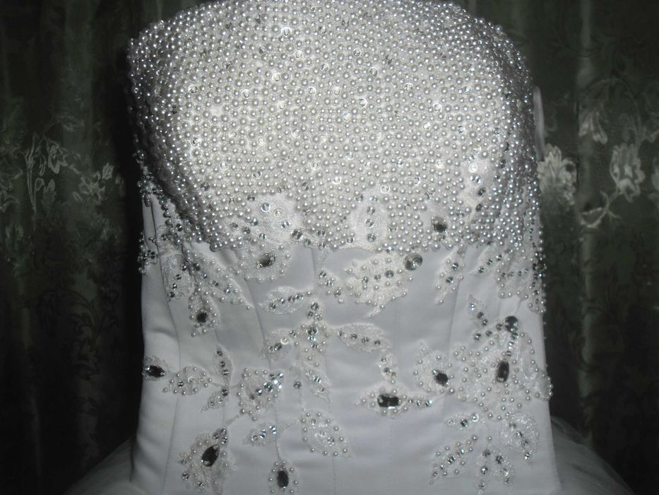 продам  красивое свадебное платье