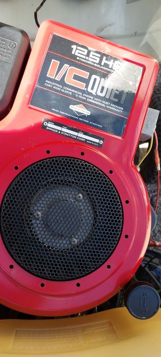 Тракторна косачка 12.5 коня бригс мотор