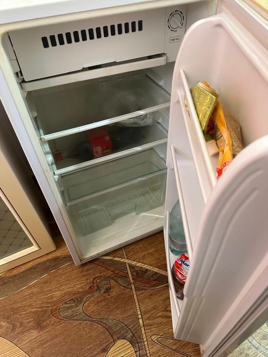 Продам мини холодильник