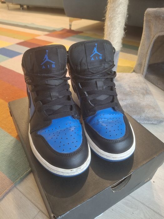 Оригинални маратонки Nike Air Jordan 1s Mid. 36 номер