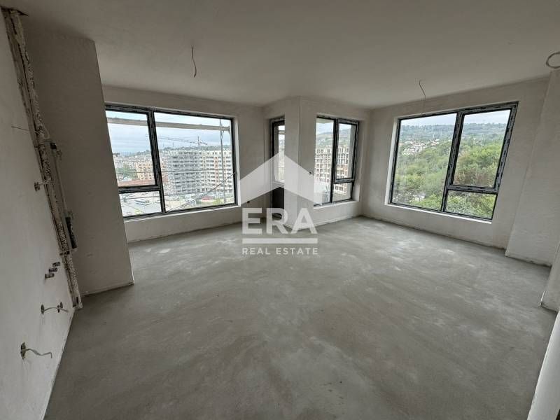 Продава се Тристаен апартамент в Варна, Възраждане 1 - 88 кв.м за 1043 €/кв.м - Снимка #4