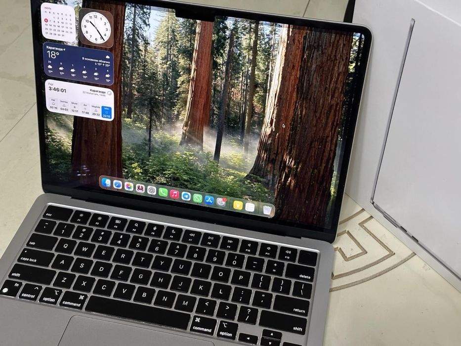 Продам Macbook Air M2