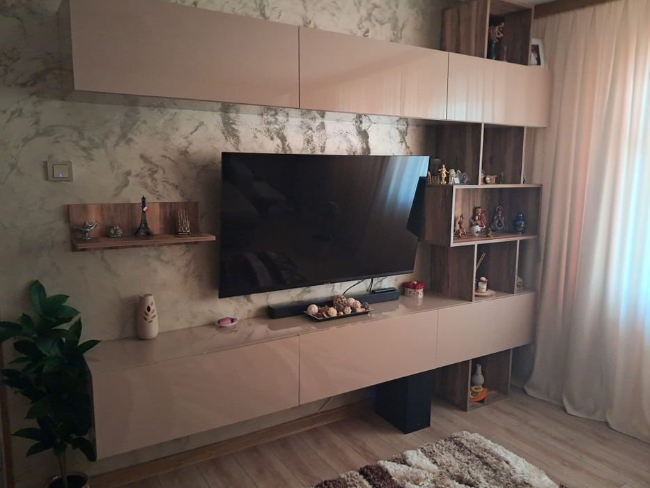 Vând  apartament  3 camere