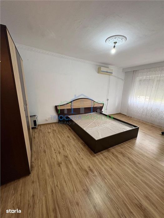 Apartament 3 camere Calafat
