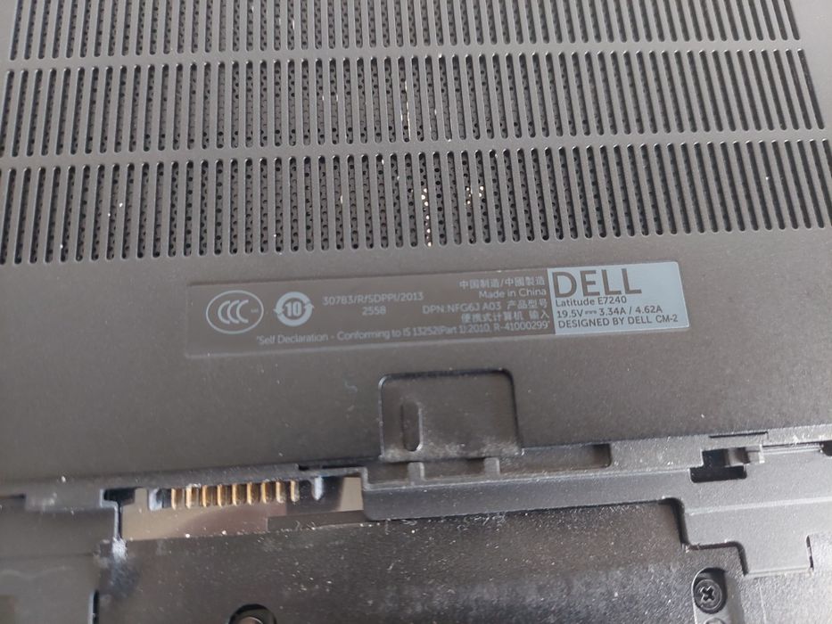 Vând Laptop DELL Latitude E7240 i5-4310U Touch-Screen 8GB SSD 256Gb !