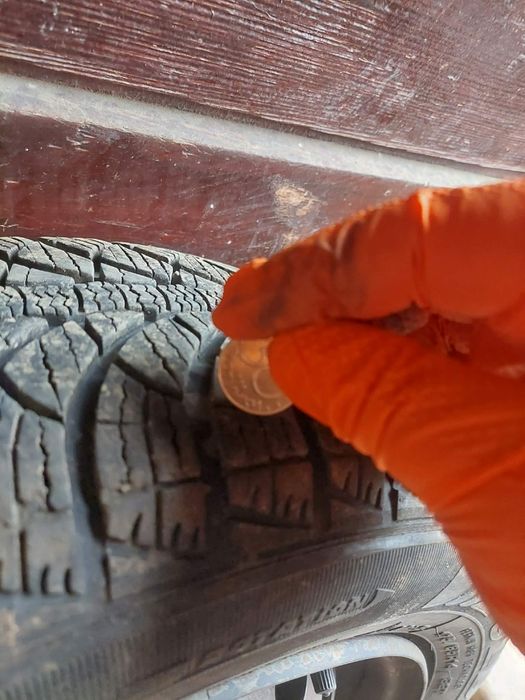 4бр зимни гуми с джанти 175/65 R14 – Renault Clio