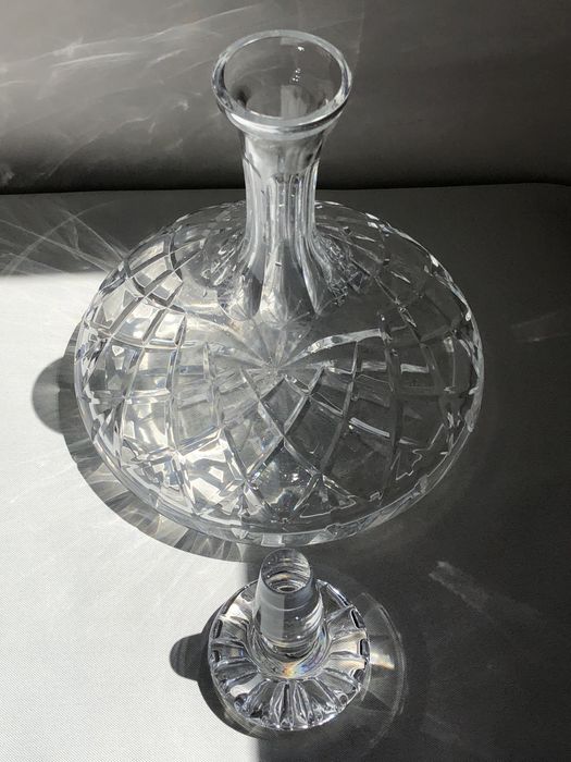 Луксозен кристален декантер за вино