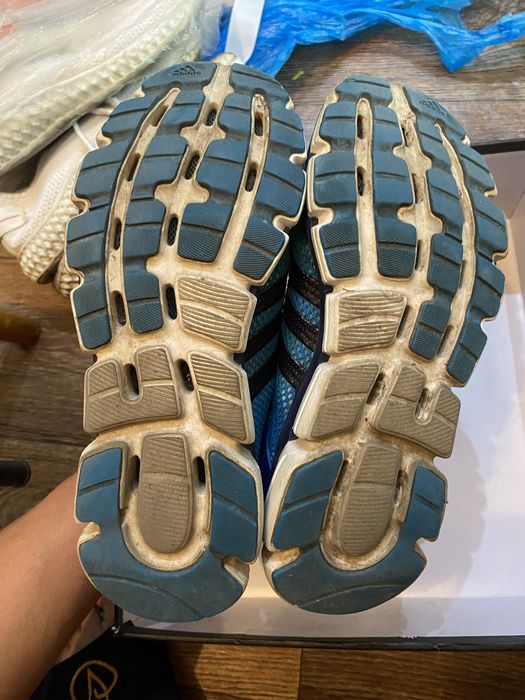 Кроссовки адидас