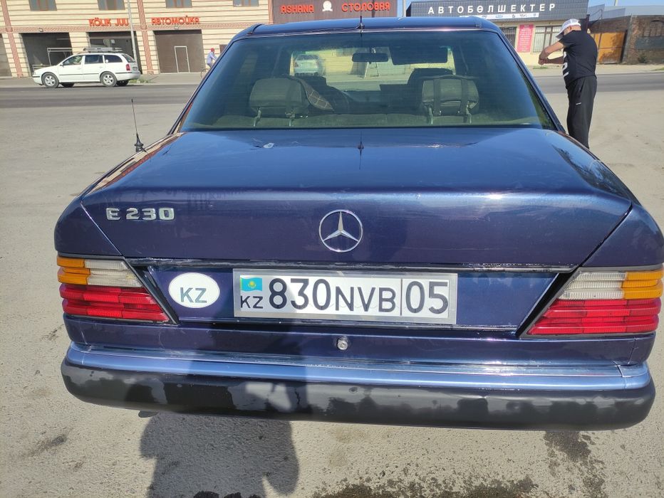 Mercedes-Benz w124 e230