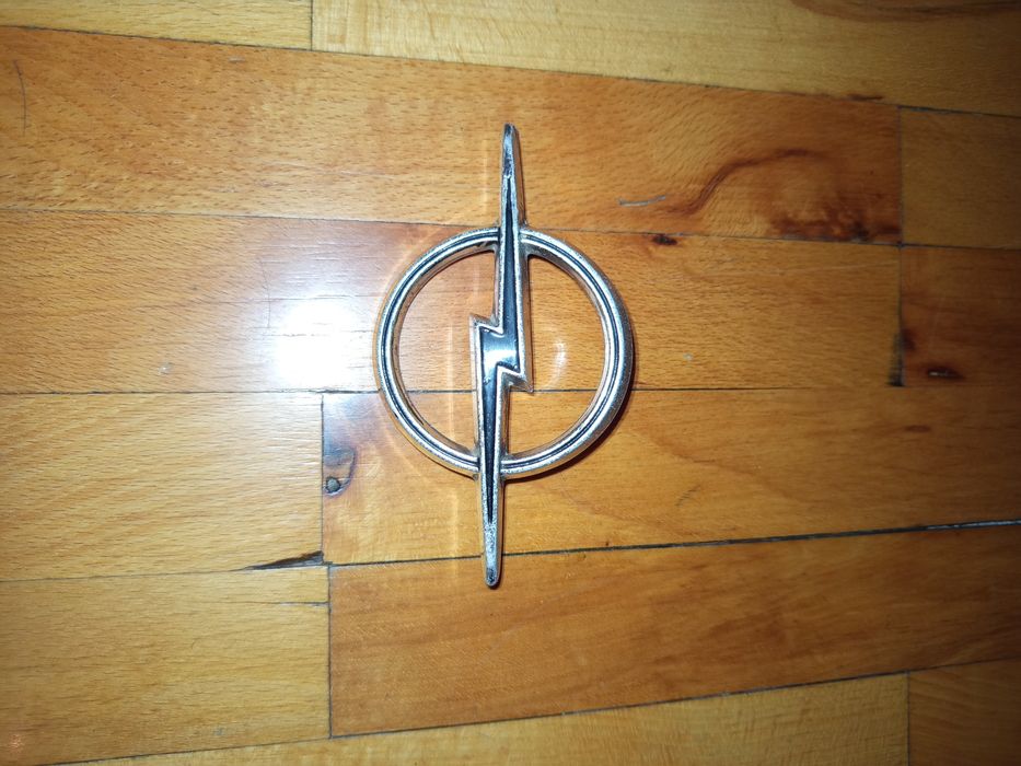 Емблема opel ретро