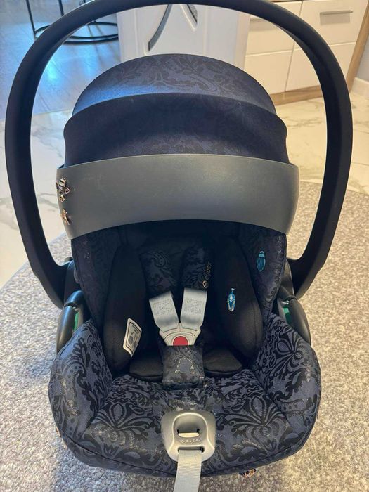 столче за кола и отделно база Cybex Cloud T i size 45-87см