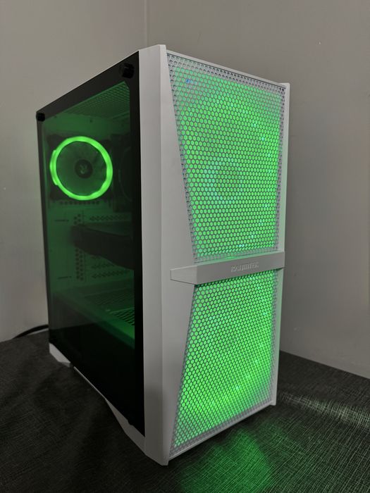 Геймърски компютър Ryzen 2400G, RX 580, 16GB