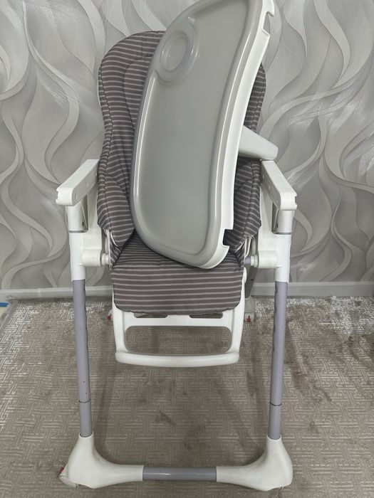 Продам детский стульчик для кормления!