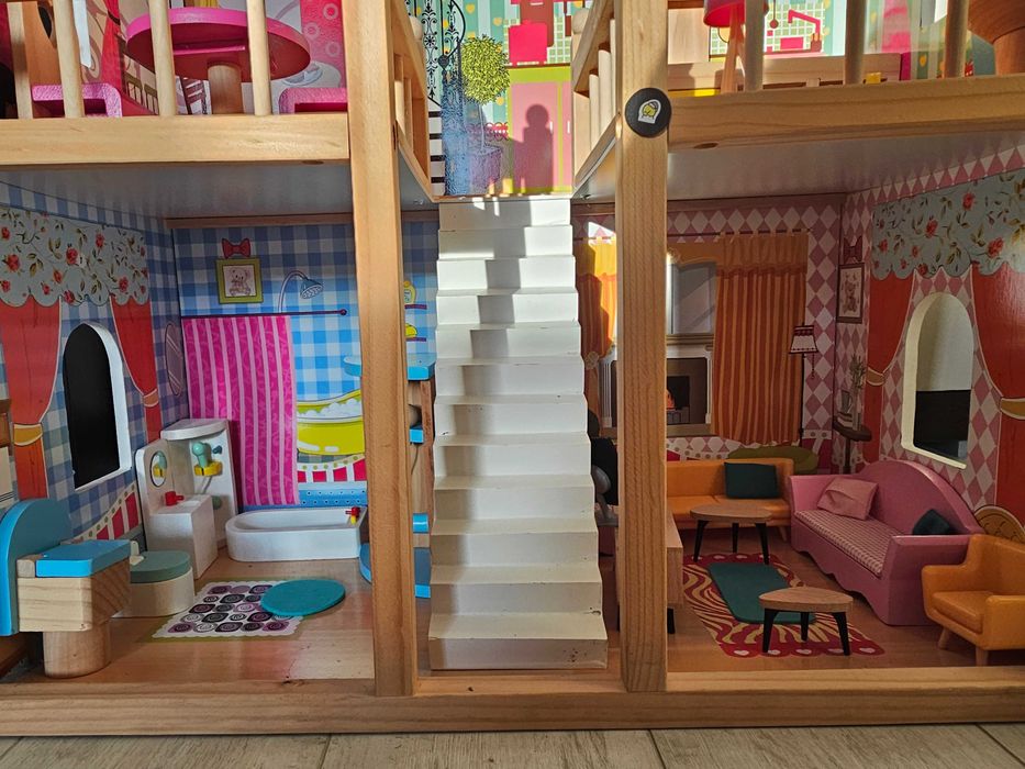 Детска дървена Къща за кукли Moni Toys Emily