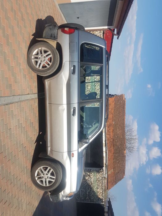 Vand masina 4x4 mitsubishi Pajero Pinin 2100€ negociabil