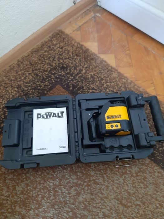 Devalt lase nivela dcw088 ca nou