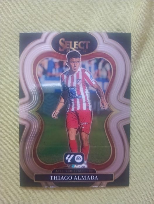 Cartonașe Topps și Merlin
