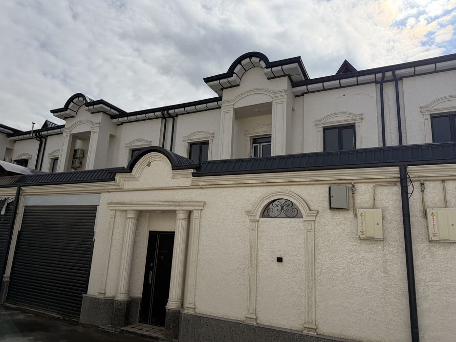 Коттедж сотилади  уч кахрамон гулистон масжид