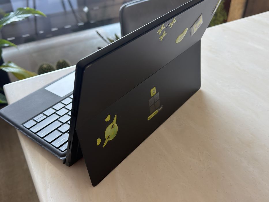 Microsoft Surface Pro 7+
