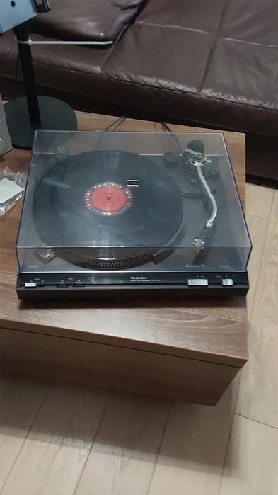 Orice Sistem Audio sau casă sta bine și cu un pick-up...