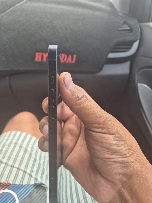 iPhone 13, отличное состояние, срочно