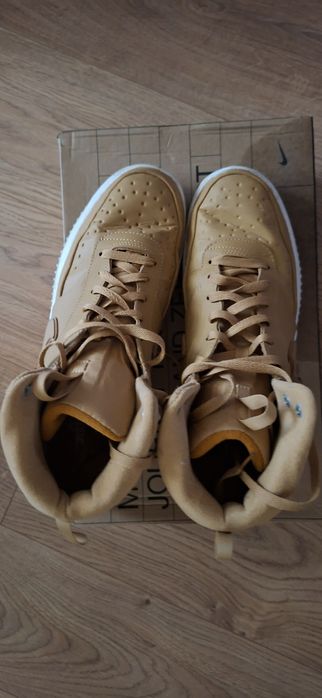 Обувки за зимата nike