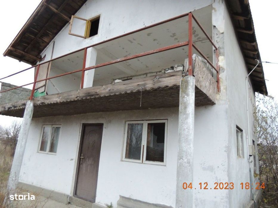 COCANI - CREVEDIA, Casa P+M + Teren - 300 mp