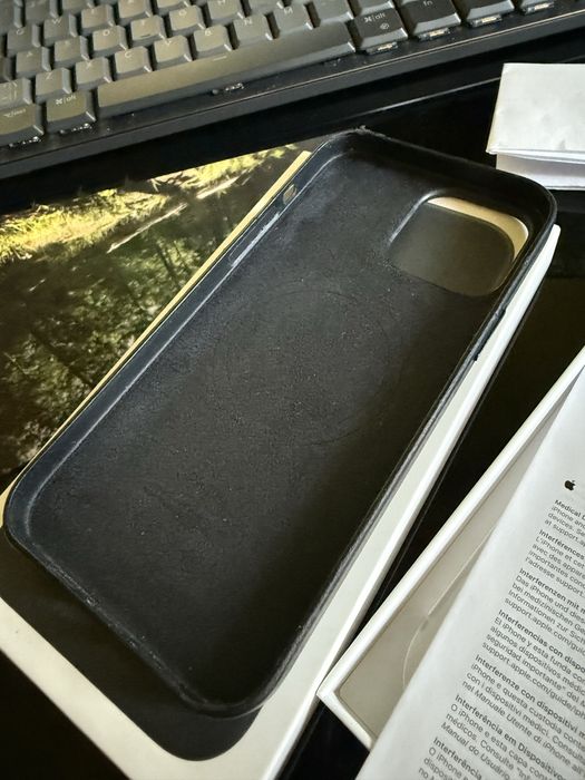 Iphone 13 pro max оригинален кожен калъф