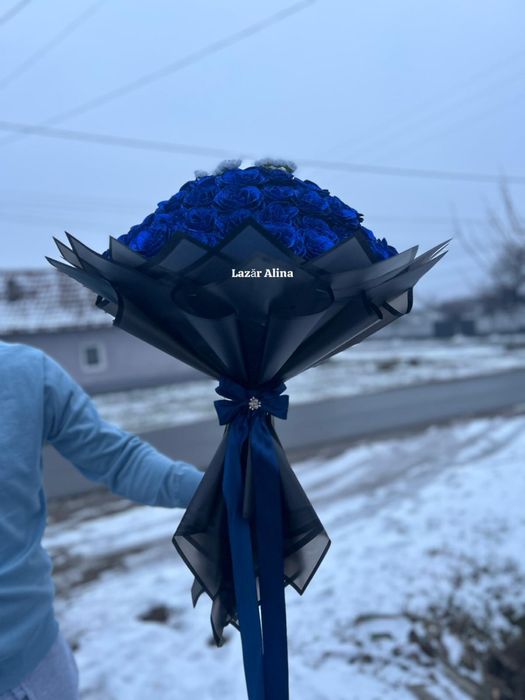 Buchet trandafiri imperiali cu sclipici