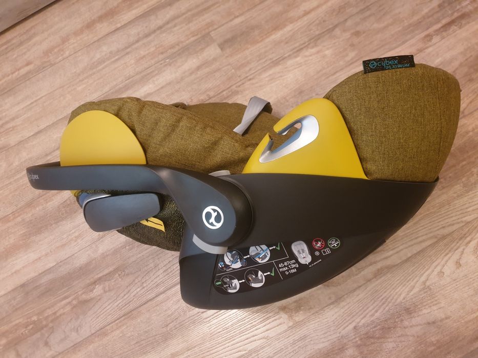 Столче за кола Cybex и адаптори за количка