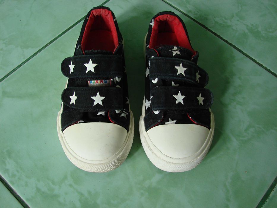 Кроссовки на мальчика