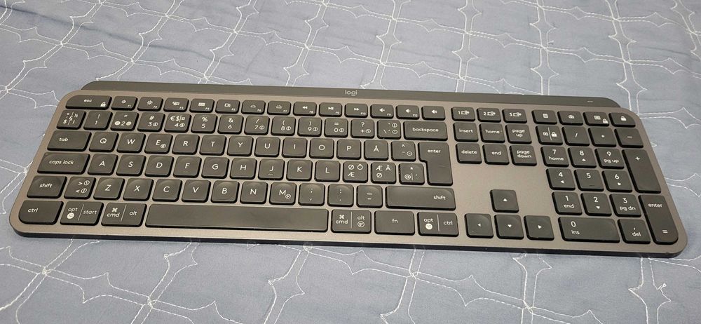 Logitech MX Keys  Tastatura Wireless Bluetooth folosita fuctionala  185 Lei  fara alte accesorii