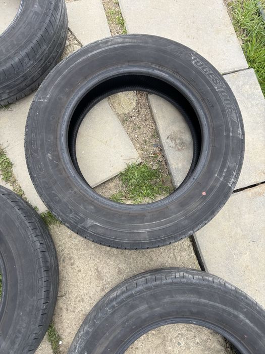 Vand cauciucuri vara Bridgeston R15
