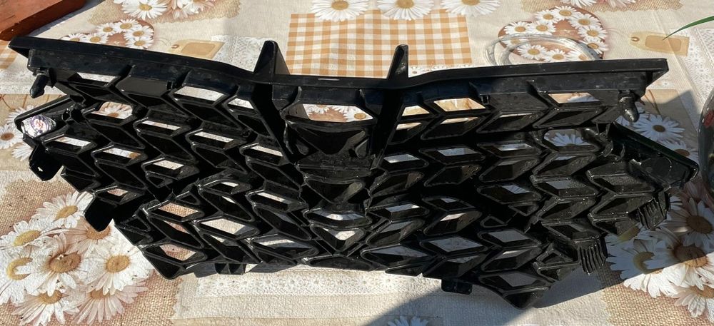 Vând Grilă față cf moto X4,X5 2023,2024+două brațe stabilizatoare