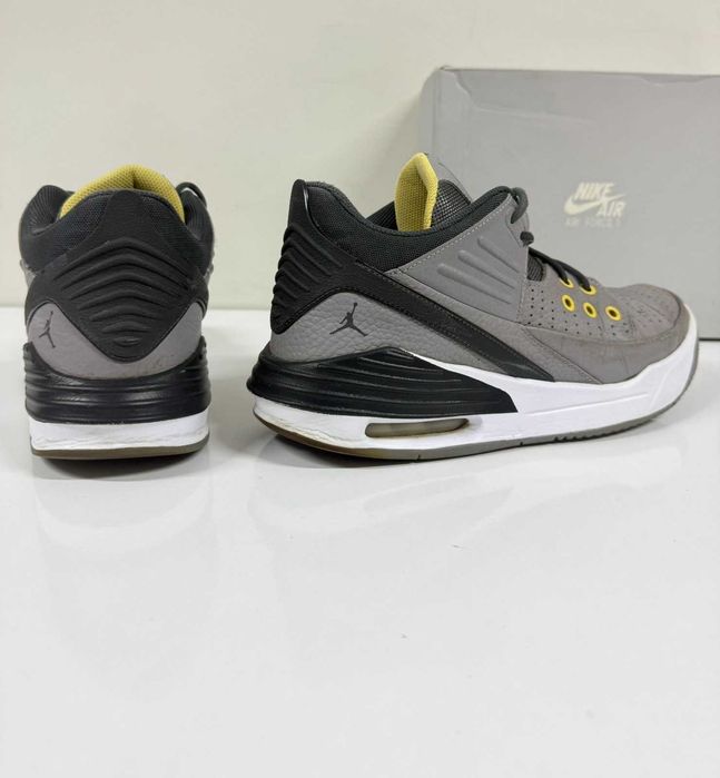 Jordan Max Aura 5