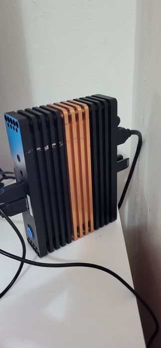 Intel nuc Aleutia RS50