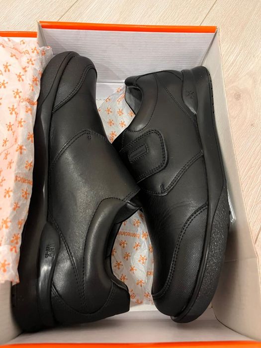 Новые туфли кроссовки Biomecanics