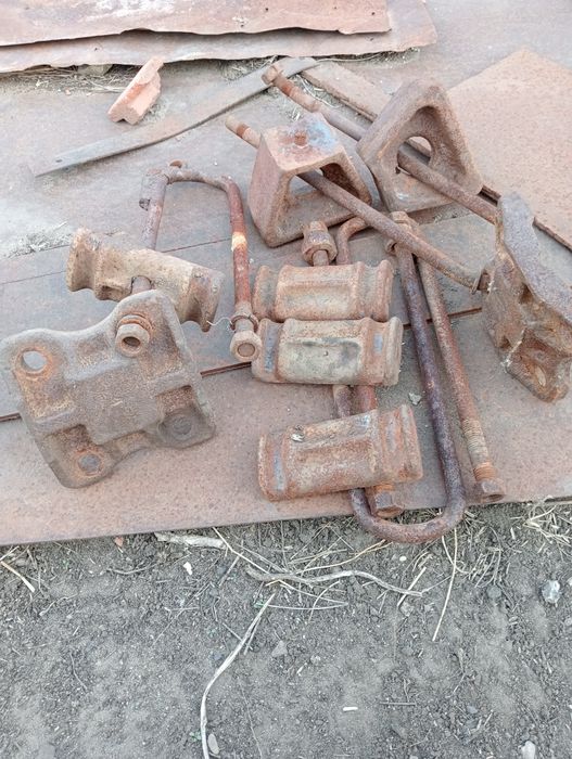 Ступицы, диски , рессоры ПТС -4