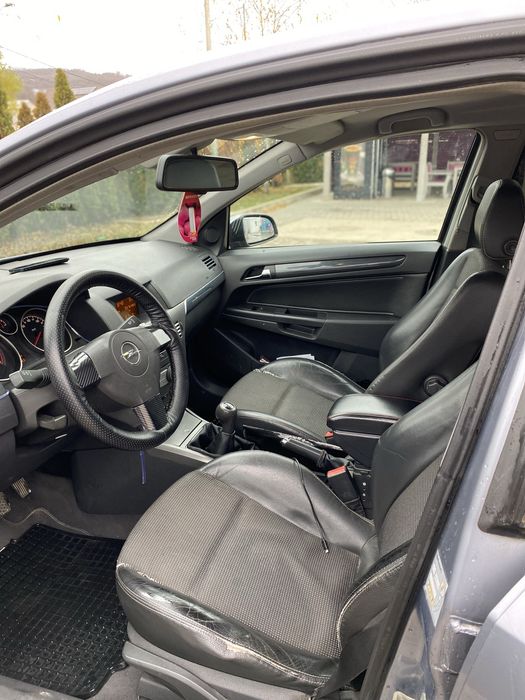 Vând Opel Astra H 1.7 ctdi
