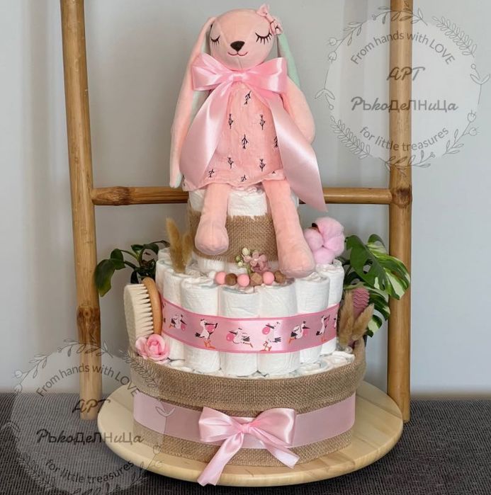 Торти от памперси на 3 етажа от “Aрт Ръкоделница”