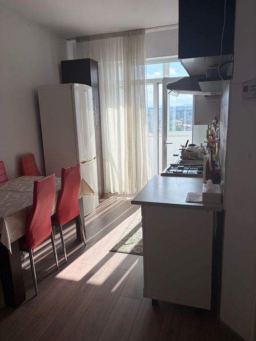 Închiriez ap 2 camere