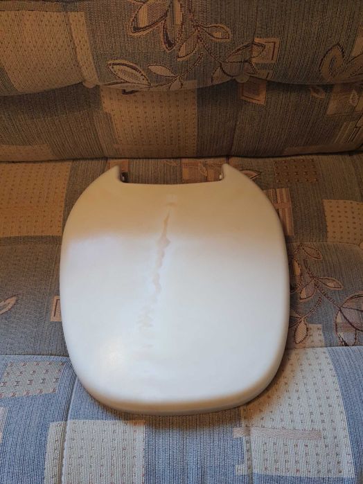 Piese rulota / Colac de wc cu capac Thetford c200