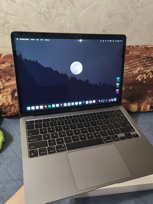 MacBook air m1 8/512 отличное состояние