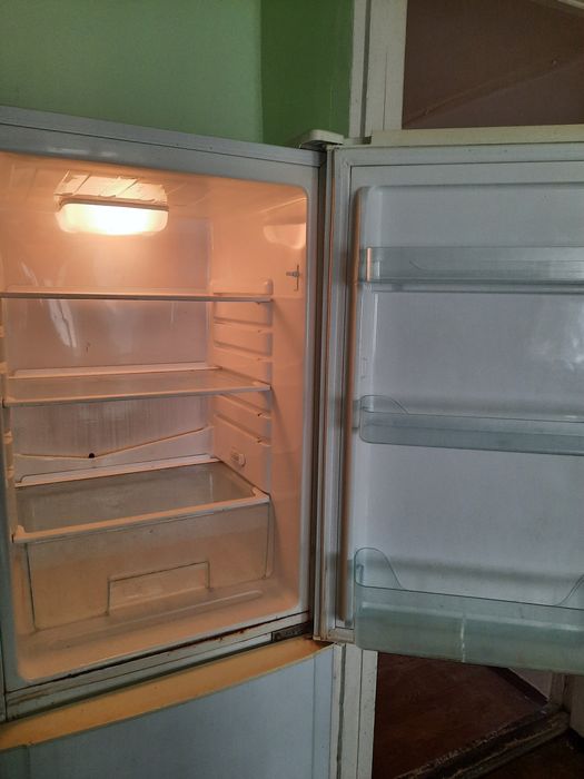 Холодилник сотилади. 2 млн. Яна келишамиз. Хонадонлар ишлатилган