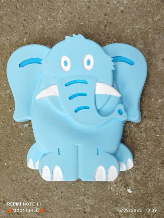 Продавам гипсови фигурки