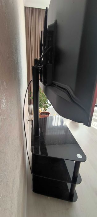 Тумба под телевизор продам